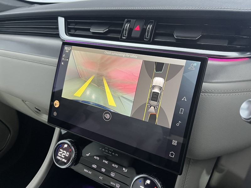 2022 (22) JAGUAR F-PACE 2.0 D200 R-Dynamic SE 5dr Auto AWD 5320476