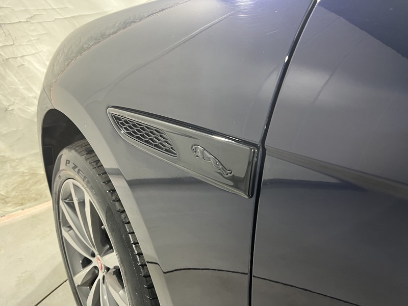 2022 (22) JAGUAR F-PACE 2.0 D200 R-Dynamic SE 5dr Auto AWD 5320499