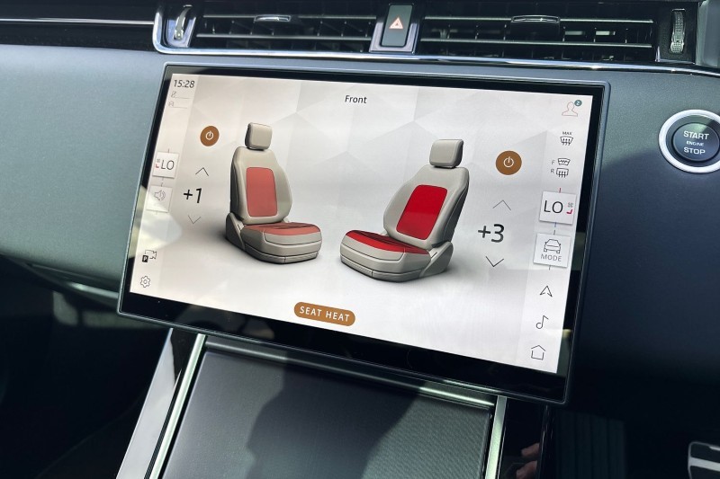 2025 (25) LAND ROVER RANGE ROVER EVOQUE 2.0 D200 Edition 5dr Auto 4532641