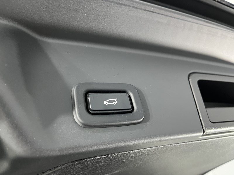 2020 (20) LAND ROVER RANGE ROVER EVOQUE 2.0 D180 R-Dynamic HSE 5dr Auto 5326189