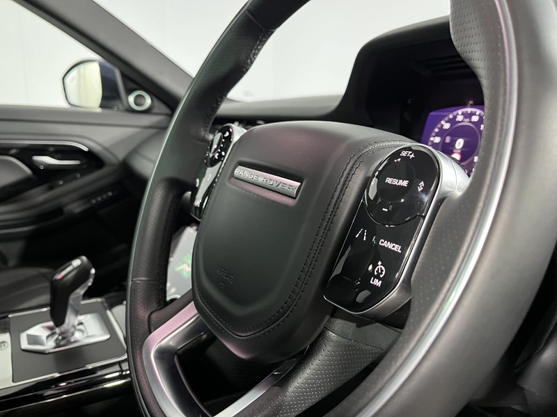 2020 (20) LAND ROVER RANGE ROVER EVOQUE 2.0 D180 R-Dynamic HSE 5dr Auto 5326168