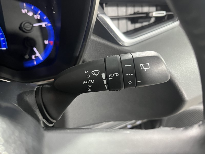2021 (21) TOYOTA COROLLA 1.8 VVT-i Hybrid Design 5dr CVT 5358724