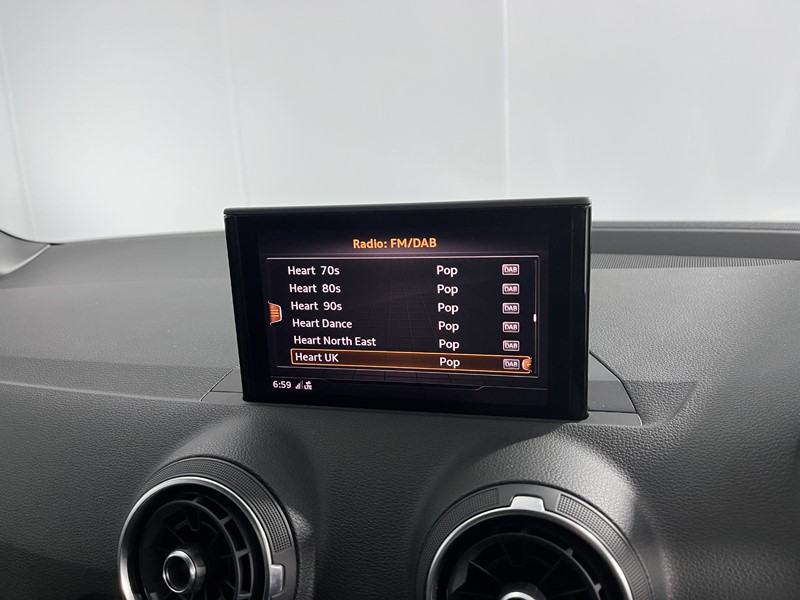 2017 (17) AUDI Q2 1.4 TFSI S Line 5dr S Tronic 5368379