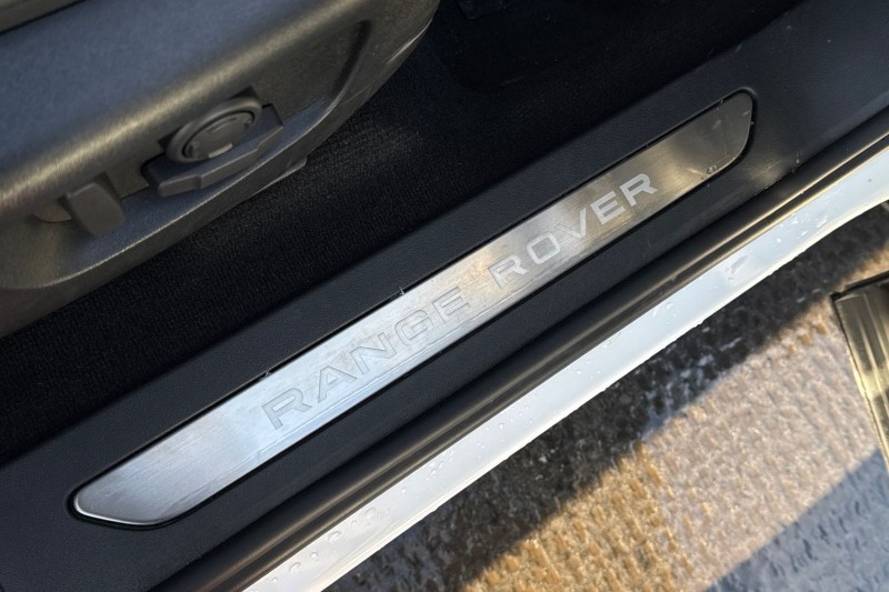 2024 (74) LAND ROVER RANGE ROVER EVOQUE 2.0 D200 Dynamic SE 5dr Auto 4960845