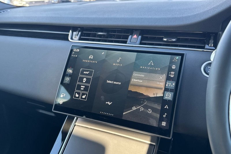 2024 (74) LAND ROVER RANGE ROVER EVOQUE 2.0 D200 Dynamic SE 5dr Auto 4960838