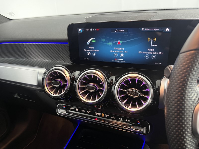 2022 (72) MERCEDES-BENZ GLB 200 AMG Line Premium 5dr 7G-Tronic 5373025