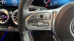 2022 (72) MERCEDES-BENZ GLB 200 AMG Line Premium 5dr 7G-Tronic 5373040