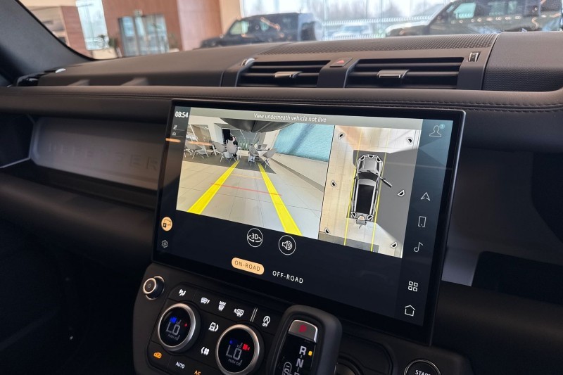  LAND ROVER DEFENDER 3.0 D350 X-Dynamic HSE 130 5dr Auto 5136659