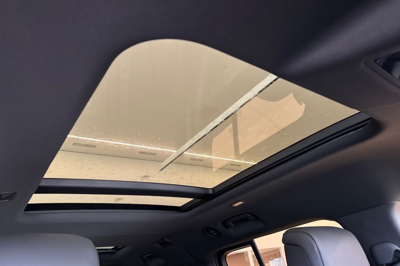  LAND ROVER DEFENDER 3.0 D350 X-Dynamic HSE 130 5dr Auto 5136668