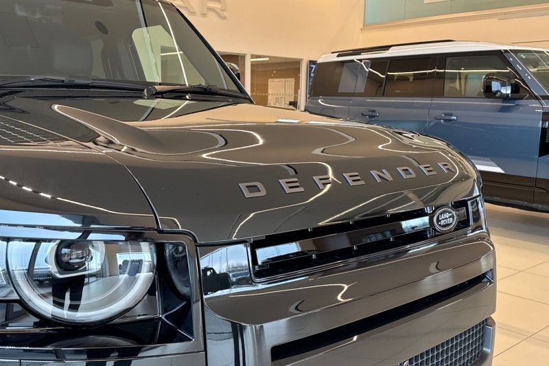  LAND ROVER DEFENDER 3.0 D350 X-Dynamic HSE 130 5dr Auto 5136683