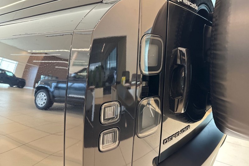  LAND ROVER DEFENDER 3.0 D350 X-Dynamic HSE 130 5dr Auto 5136666