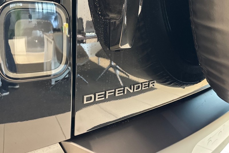  LAND ROVER DEFENDER 3.0 D350 X-Dynamic HSE 130 5dr Auto 5136686