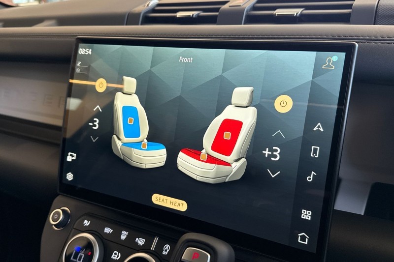  LAND ROVER DEFENDER 3.0 D350 X-Dynamic HSE 130 5dr Auto 5136678