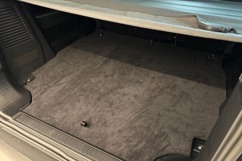  LAND ROVER DEFENDER 3.0 D350 X-Dynamic HSE 130 5dr Auto 5136681