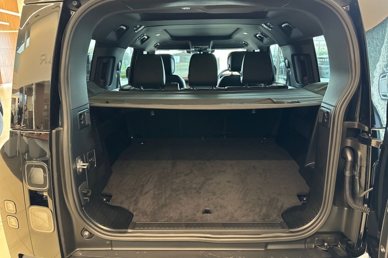  LAND ROVER DEFENDER 3.0 D350 X-Dynamic HSE 130 5dr Auto 5136657