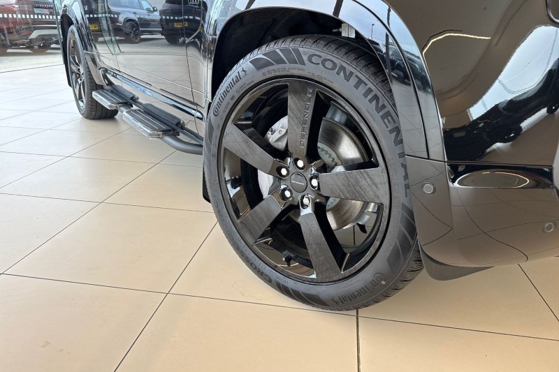  LAND ROVER DEFENDER 3.0 D350 X-Dynamic HSE 130 5dr Auto 5136684