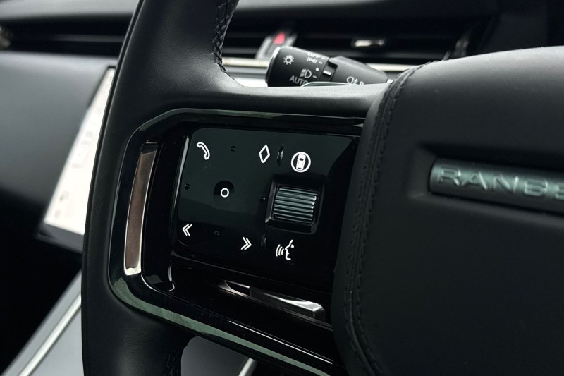 2025 (74) LAND ROVER RANGE ROVER EVOQUE 2.0 D200 Dynamic HSE 5dr Auto 4965468