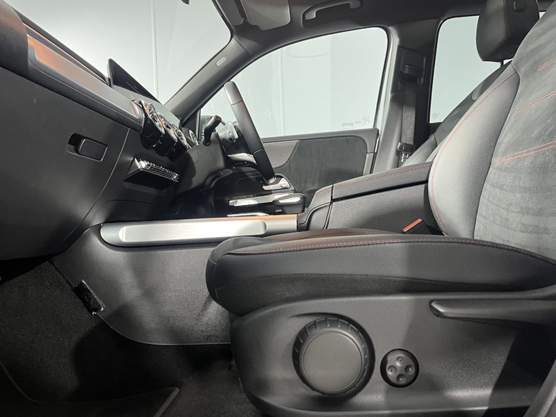 2023 (23) MERCEDES-BENZ EQB 300 4M 168kW AMG Line Premium 66.5kWh 5dr Auto 5372479