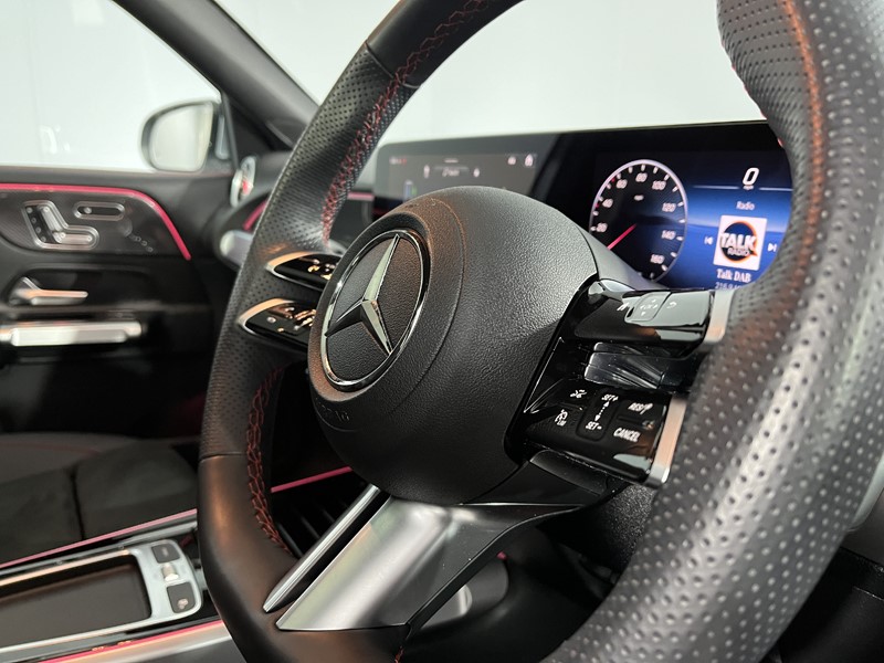 2024 (24) MERCEDES-BENZ GLB 200 AMG Line Premium Plus 5dr 7G-Tronic 5391894