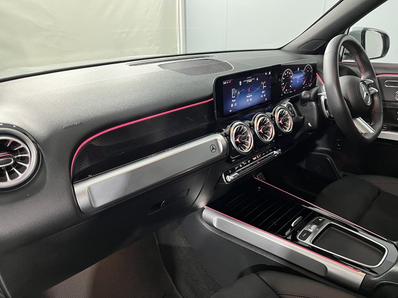 2024 (24) MERCEDES-BENZ GLB 200 AMG Line Premium Plus 5dr 7G-Tronic 5391877