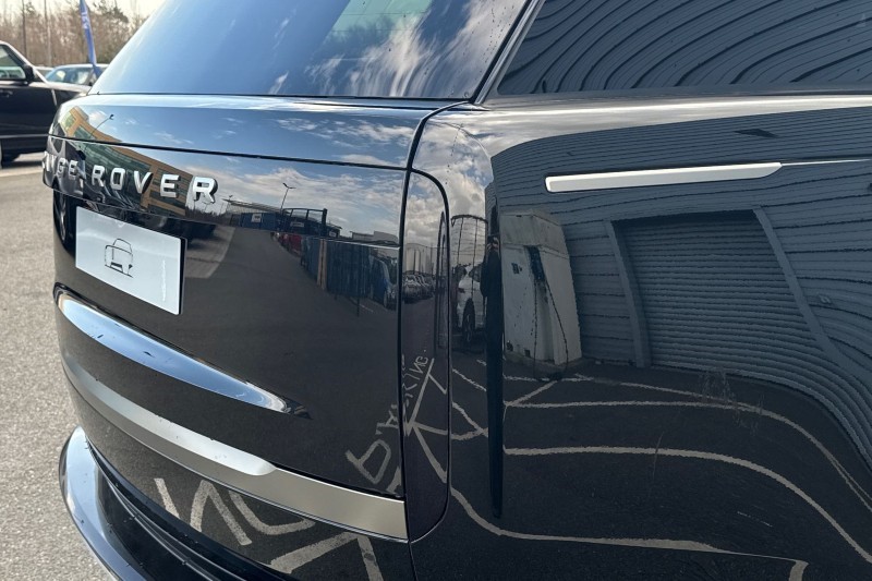  LAND ROVER RANGE ROVER 3.0 D300 HSE 4dr Auto 5134400