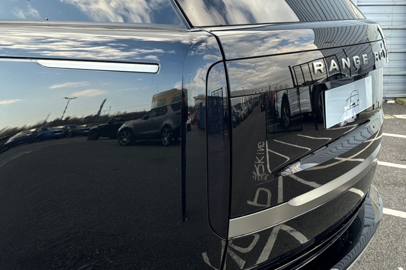  LAND ROVER RANGE ROVER 3.0 D300 HSE 4dr Auto 5134373