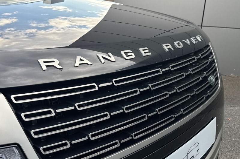  LAND ROVER RANGE ROVER 3.0 D300 HSE 4dr Auto 5134396