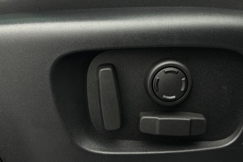 2025 (74) LAND ROVER RANGE ROVER EVOQUE 2.0 D200 Edition 5dr Auto 4963644