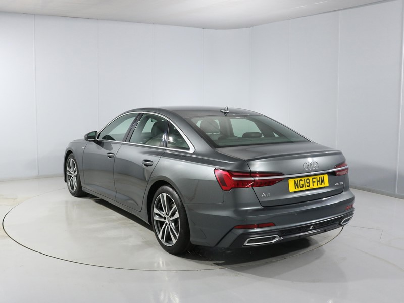 2019 (19) AUDI A6 40 TDI S Line 4dr S Tronic 1