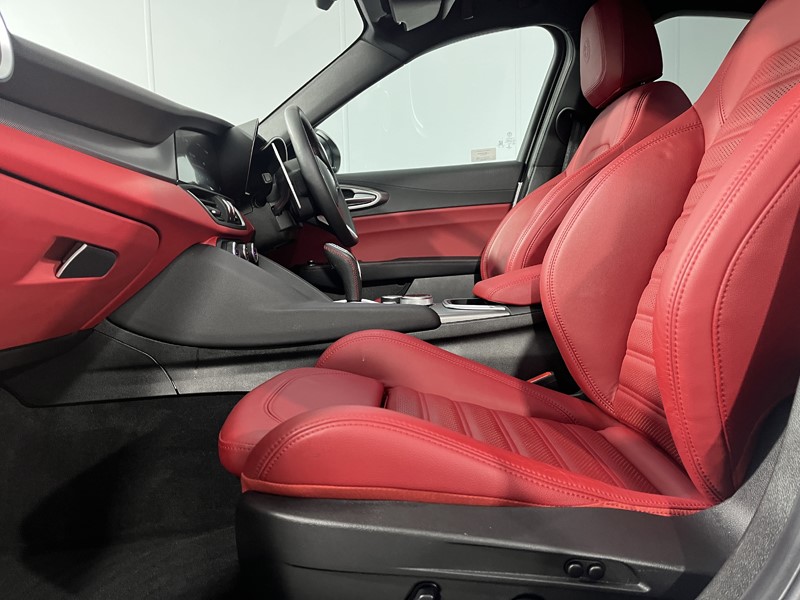 2021 (71) ALFA ROMEO GIULIA 2.0 TB 280 Veloce [Performance brake] 4dr Auto 5409613