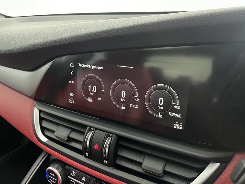 2021 (71) ALFA ROMEO GIULIA 2.0 TB 280 Veloce [Performance brake] 4dr Auto 5409608