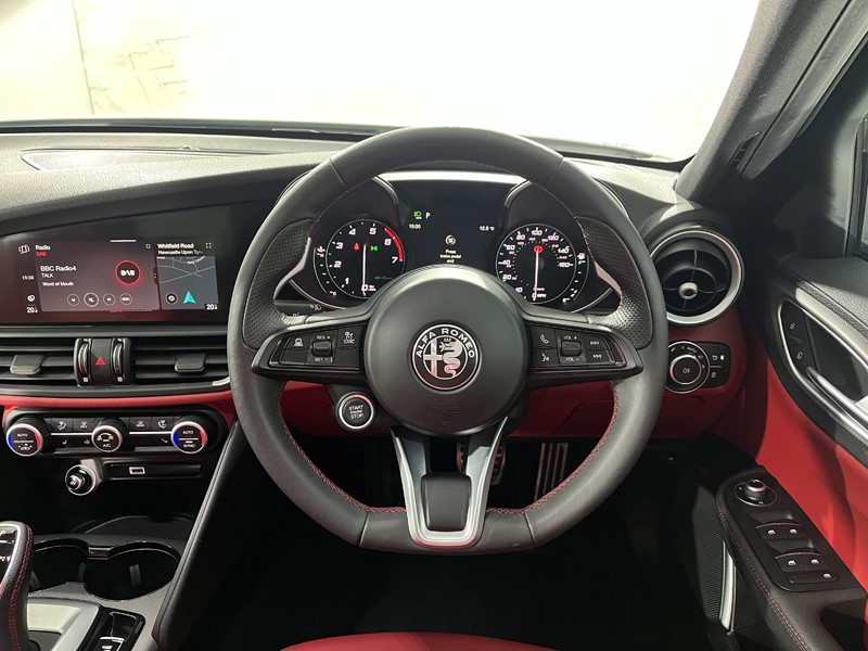 2021 (71) ALFA ROMEO GIULIA 2.0 TB 280 Veloce [Performance brake] 4dr Auto 5409585