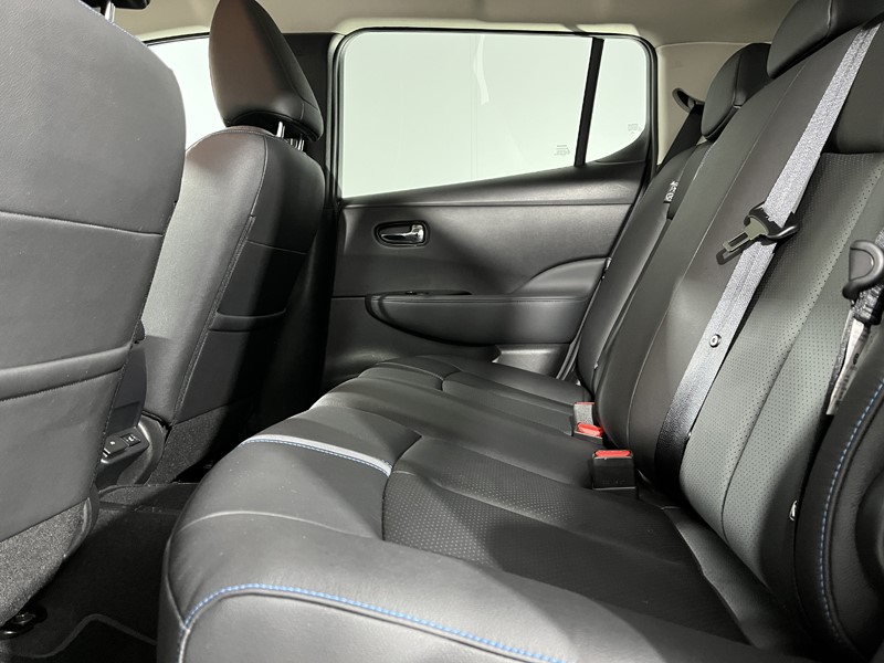 2021 (71) NISSAN LEAF 160kW e PLUS Tekna 62kWh 5dr Auto 5401215