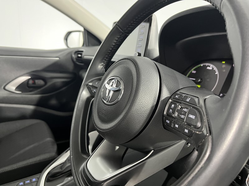 2021 (71) TOYOTA YARIS 1.5 Hybrid Icon 5dr CVT 5414568