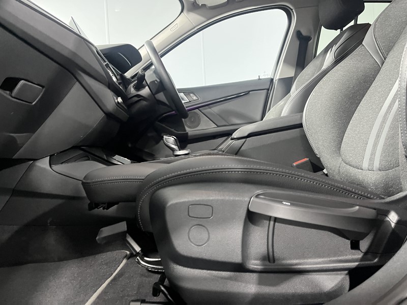 2024 (73) BMW 1 SERIES 118i [136] Sport 5dr Step Auto [Live Cockpit Pro] 5425590