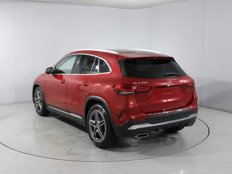 2021 (21) MERCEDES-BENZ GLA 200 AMG Line Executive 5dr Auto 5686477
