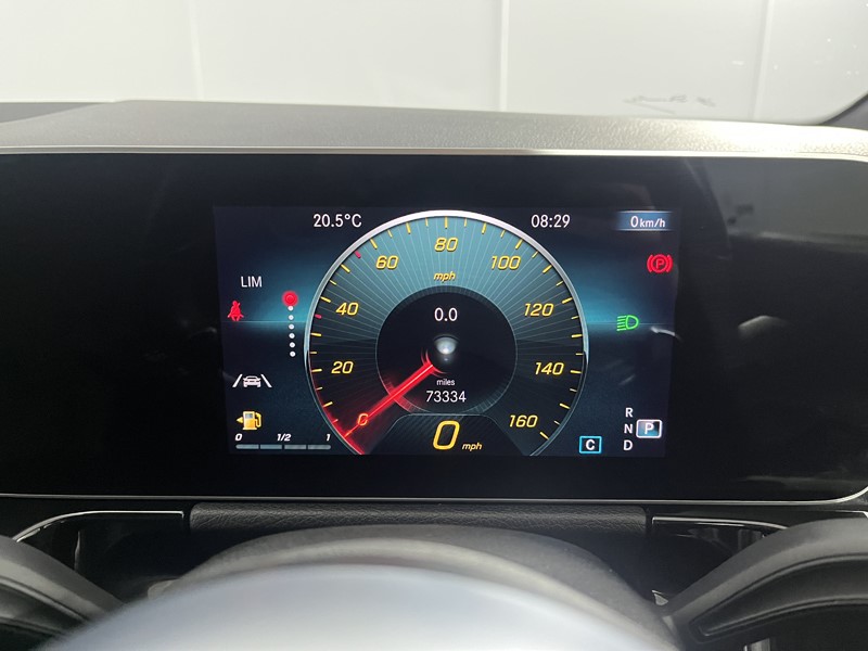2021 (21) MERCEDES-BENZ GLA 200 AMG Line Executive 5dr Auto 5686484