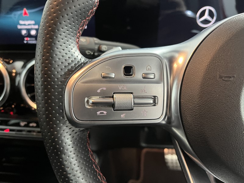 2021 (21) MERCEDES-BENZ GLA 200 AMG Line Executive 5dr Auto 5686498