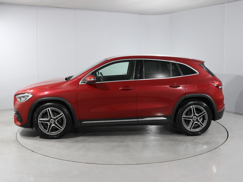 2021 (21) MERCEDES-BENZ GLA 200 AMG Line Executive 5dr Auto 5686518