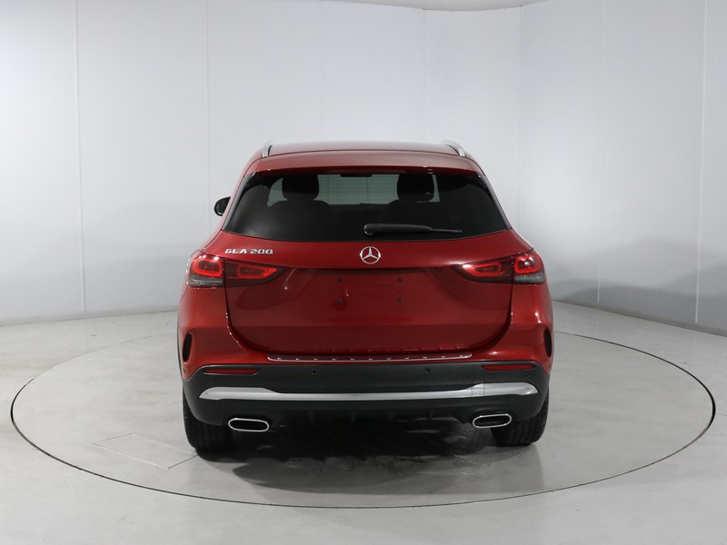 2021 (21) MERCEDES-BENZ GLA 200 AMG Line Executive 5dr Auto 5686490