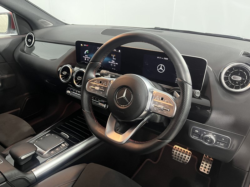 2021 (21) MERCEDES-BENZ GLA 200 AMG Line Executive 5dr Auto 5686481