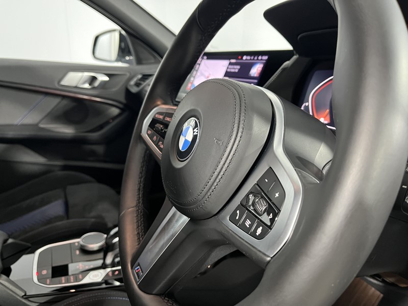 2021 (21) BMW 1 SERIES M135i xDrive 5dr Step Auto 5449201
