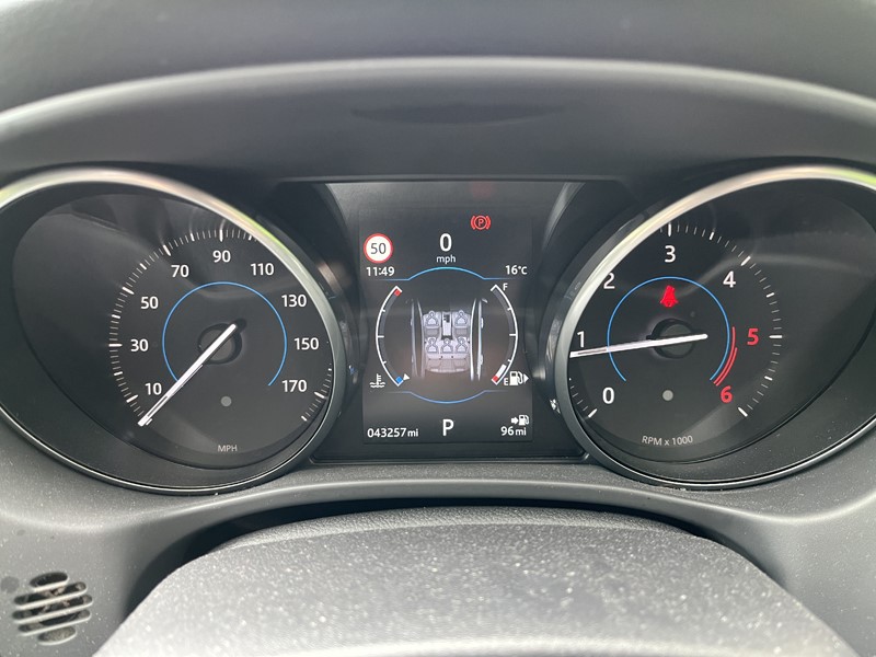 2017 (17) JAGUAR XE 2.0d [180] Prestige 4dr Auto 5506828