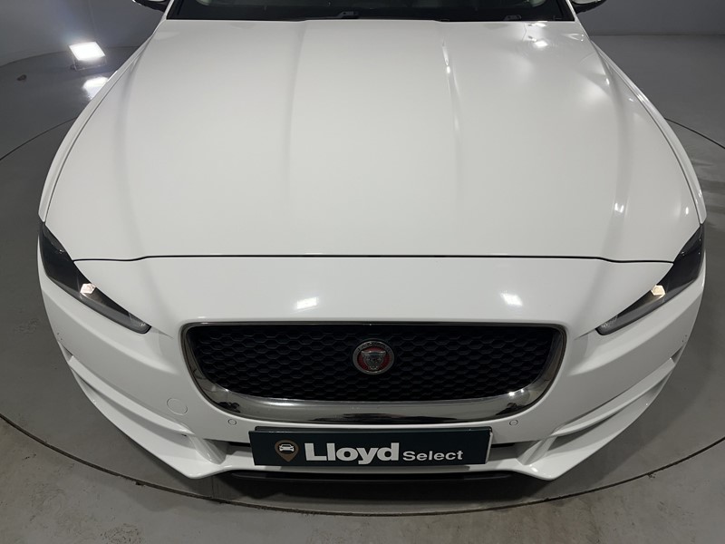 2017 (17) JAGUAR XE 2.0d [180] Prestige 4dr Auto 5506857
