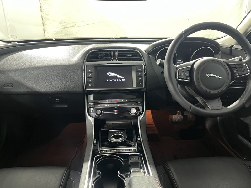 2017 (17) JAGUAR XE 2.0d [180] Prestige 4dr Auto 5466094
