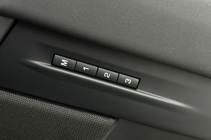 2025 (74) LAND ROVER RANGE ROVER EVOQUE 1.5 P270e Dynamic SE 5dr Auto 4995246