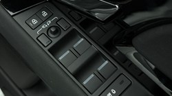 2025 (74) LAND ROVER RANGE ROVER EVOQUE 1.5 P270e Dynamic SE 5dr Auto 4995217