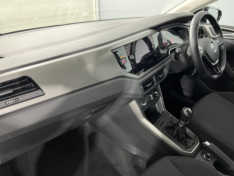 2019 (69) VOLKSWAGEN POLO 1.0 TSI 95 SE 5dr 5448974