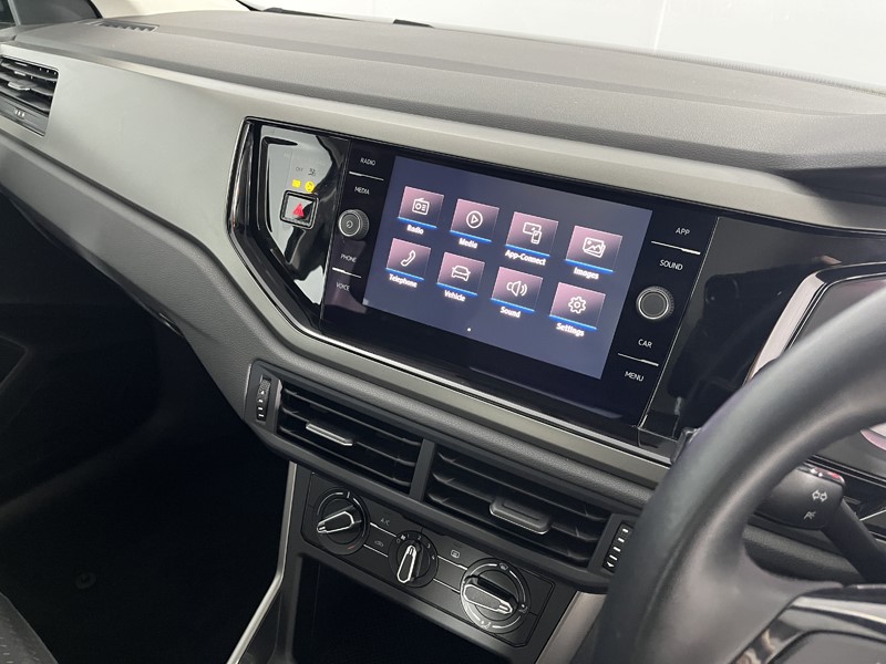 2019 (69) VOLKSWAGEN POLO 1.0 TSI 95 SE 5dr 5448975