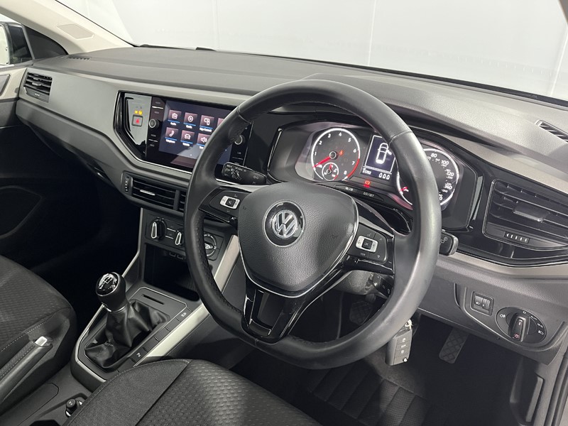 2019 (69) VOLKSWAGEN POLO 1.0 TSI 95 SE 5dr 5448973